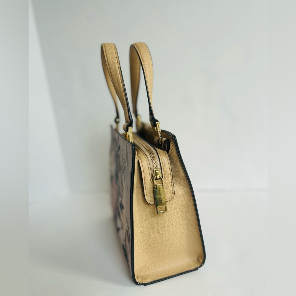 Calvin Klein Lola Small Crossbody - Picture 3 of 16